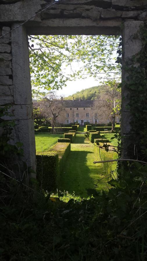 Chateau D'Ozenay Bed & Breakfast Exterior photo